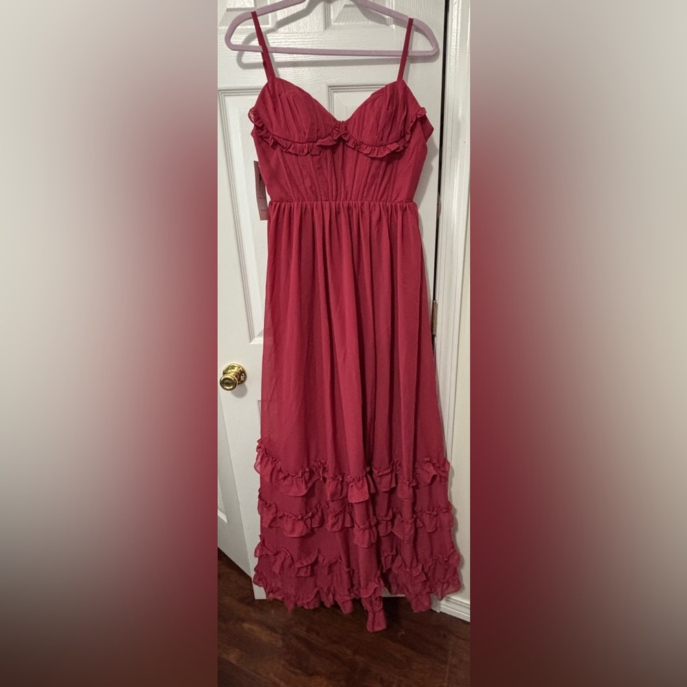*SALE* NWOT UNBRANDED SZ 6 BERRY Ruffled Sweetheart Neckline 4 Tiered Ruffles
